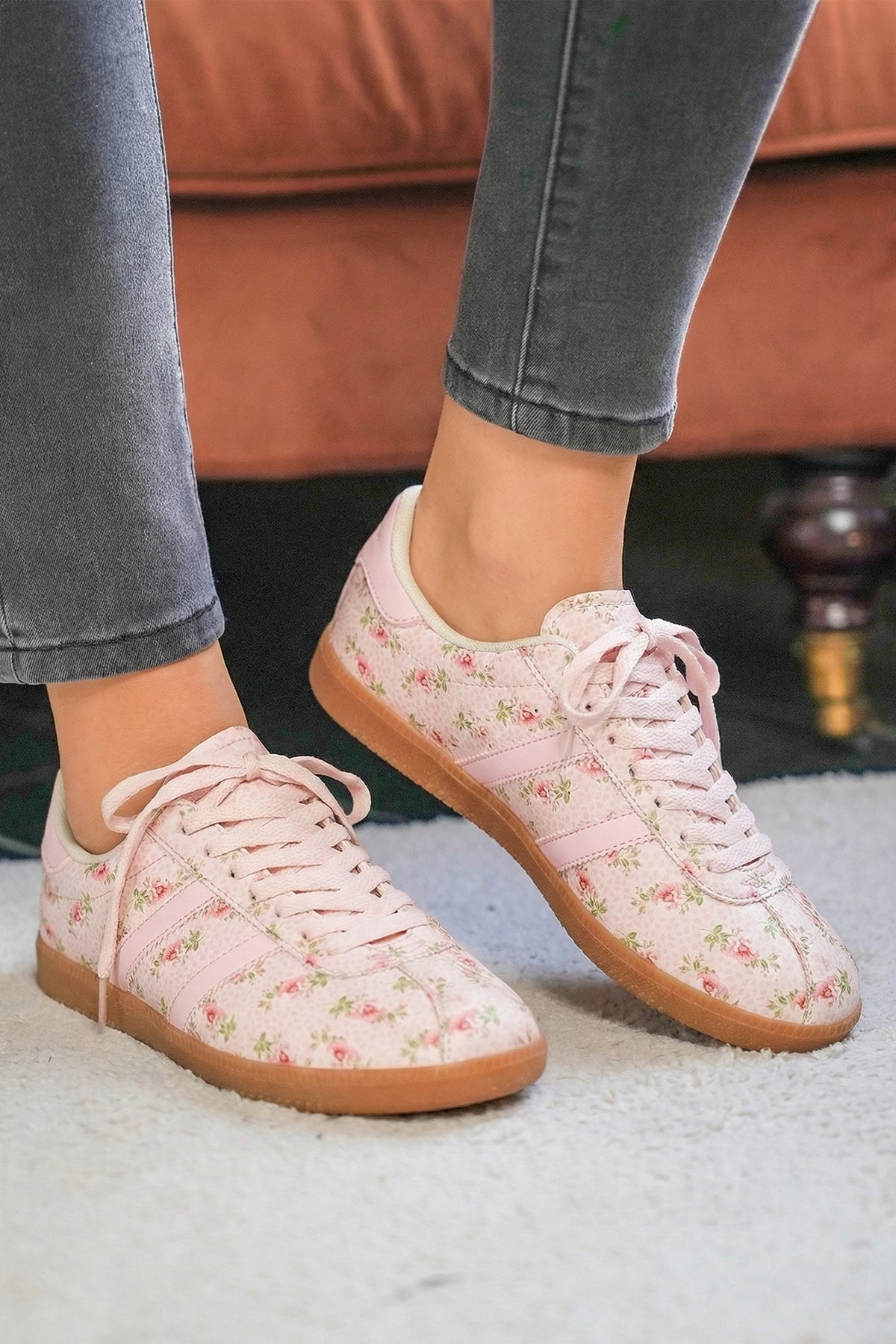 Lace-Up Leather Flat Shoes