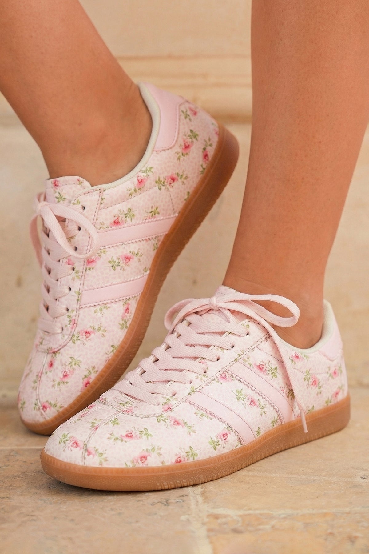 Lace-Up Leather Flat Shoes