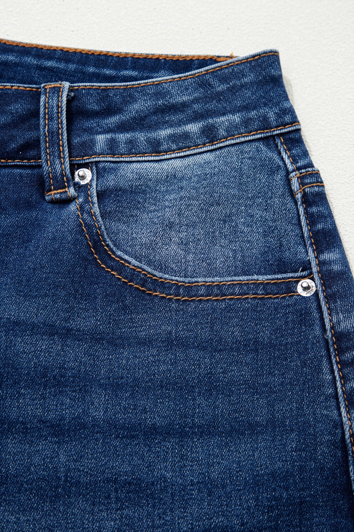 Chic Seam Hem Ankle Length Jeans